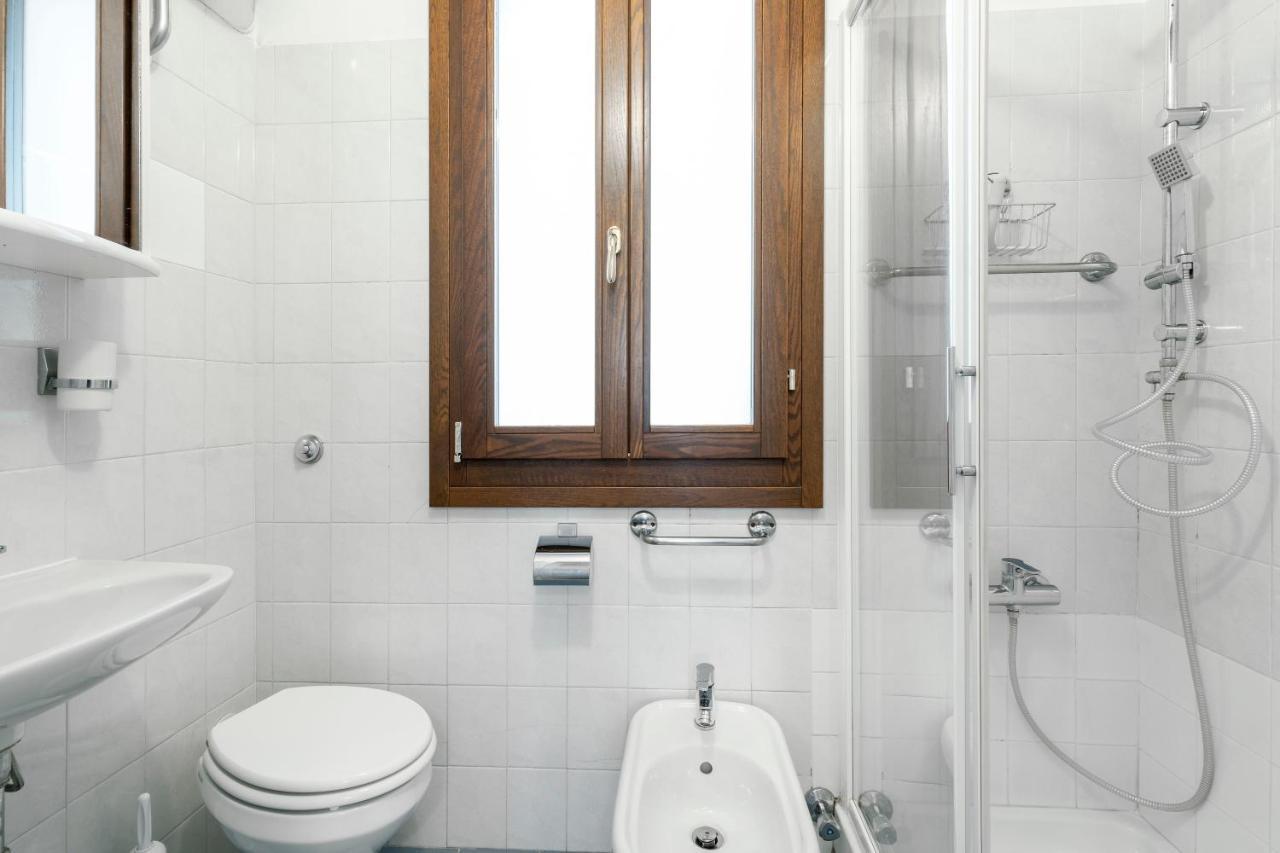 Appartamento Ai Miracoli Venice Exterior photo